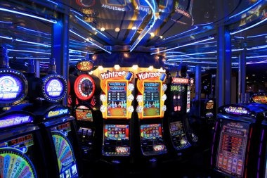 24/7 live-dealer gaming tables with tournament themes