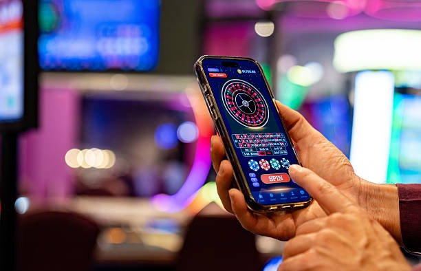 Live-dealer roulette table on dolarslot
